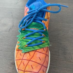 Nike SpongeBob x Kyrie “Pineapple House” Sneaker